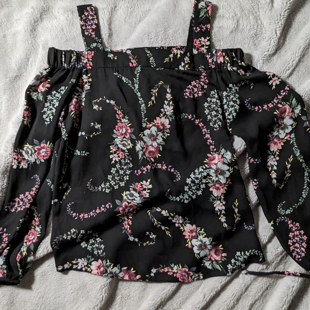 NWOT Atmosphere Floral Top Blouse sz 2